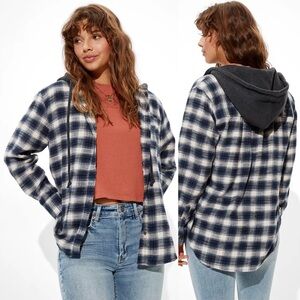 American Eagle Blue Plaid Hooded Shacket Size M Fall Layering Essential